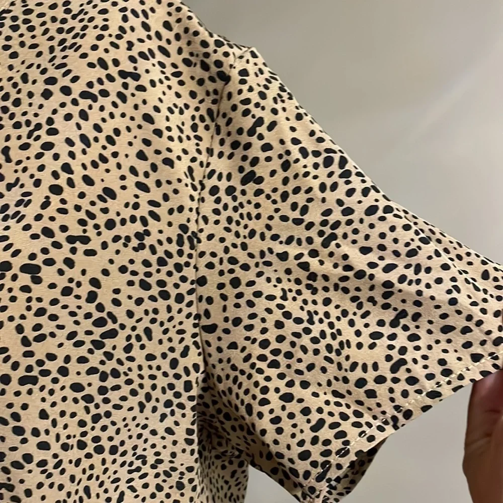 SHEIN women’s plus leopard animal print top blouse V neck S/S peplum 1XL